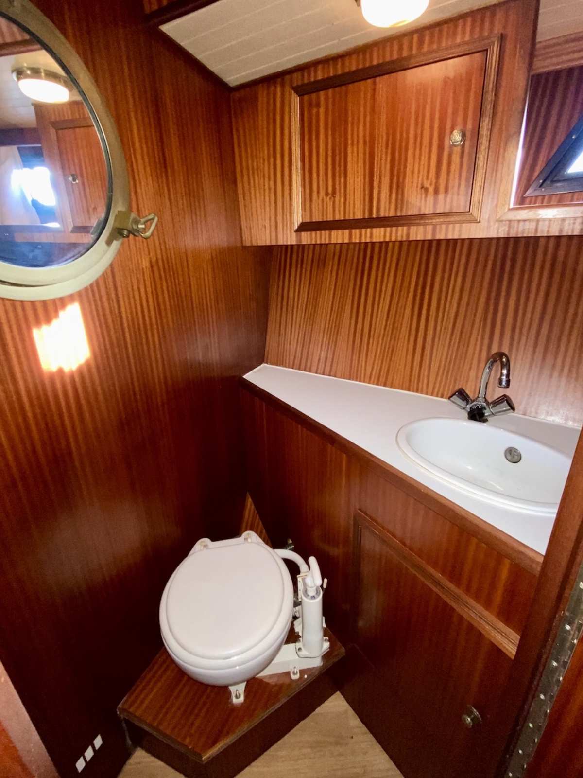 foto: 8 Blauwe Hand Commander