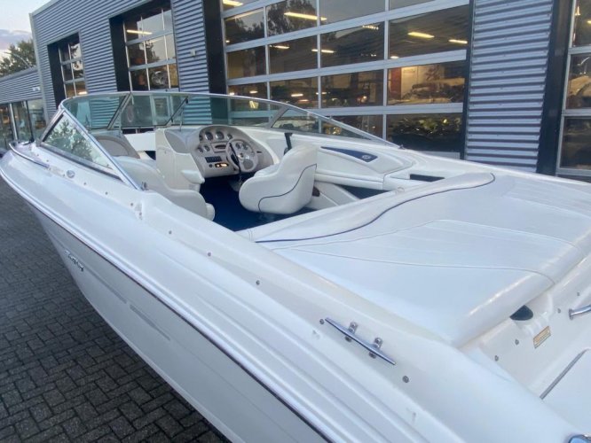 foto: 8 Sea Ray 210 Bowrider