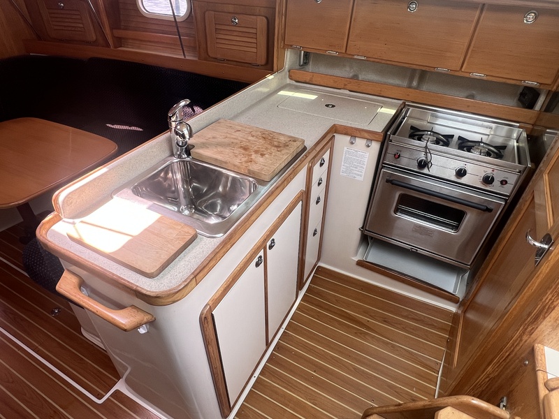 foto: 8 Catalina 34 MK II
