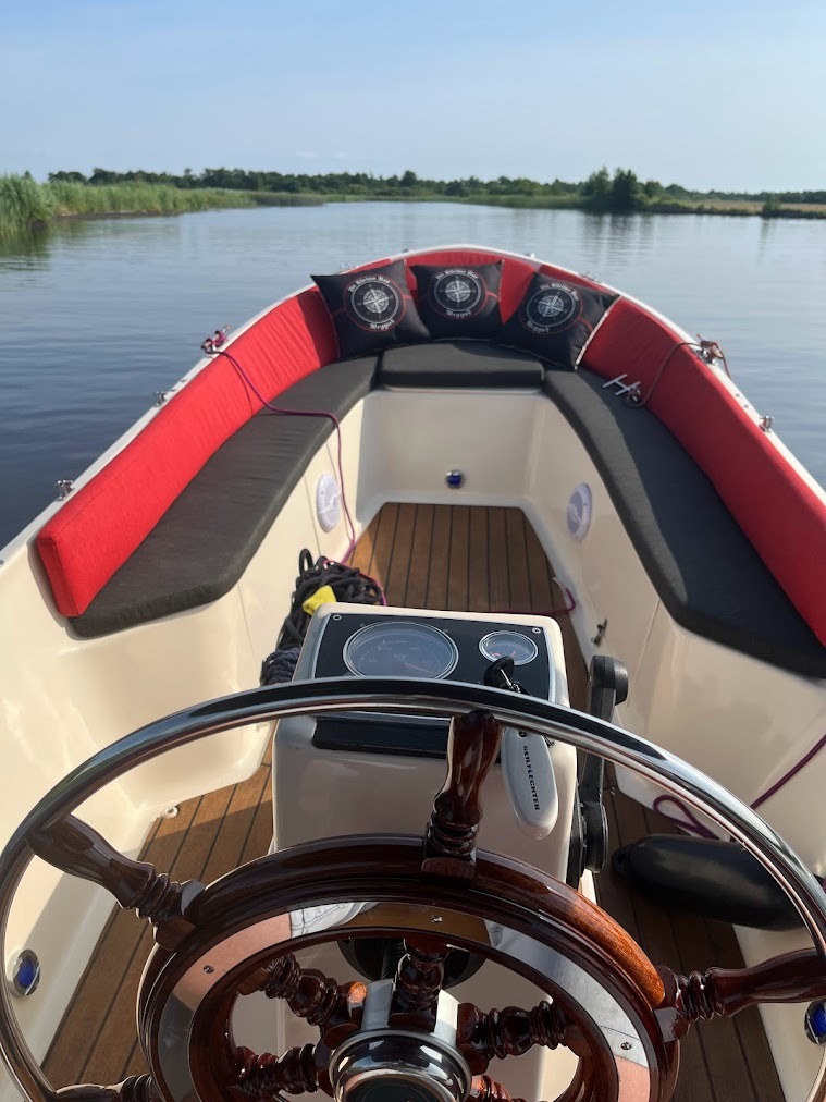 foto: 7 Adel Sloep 530