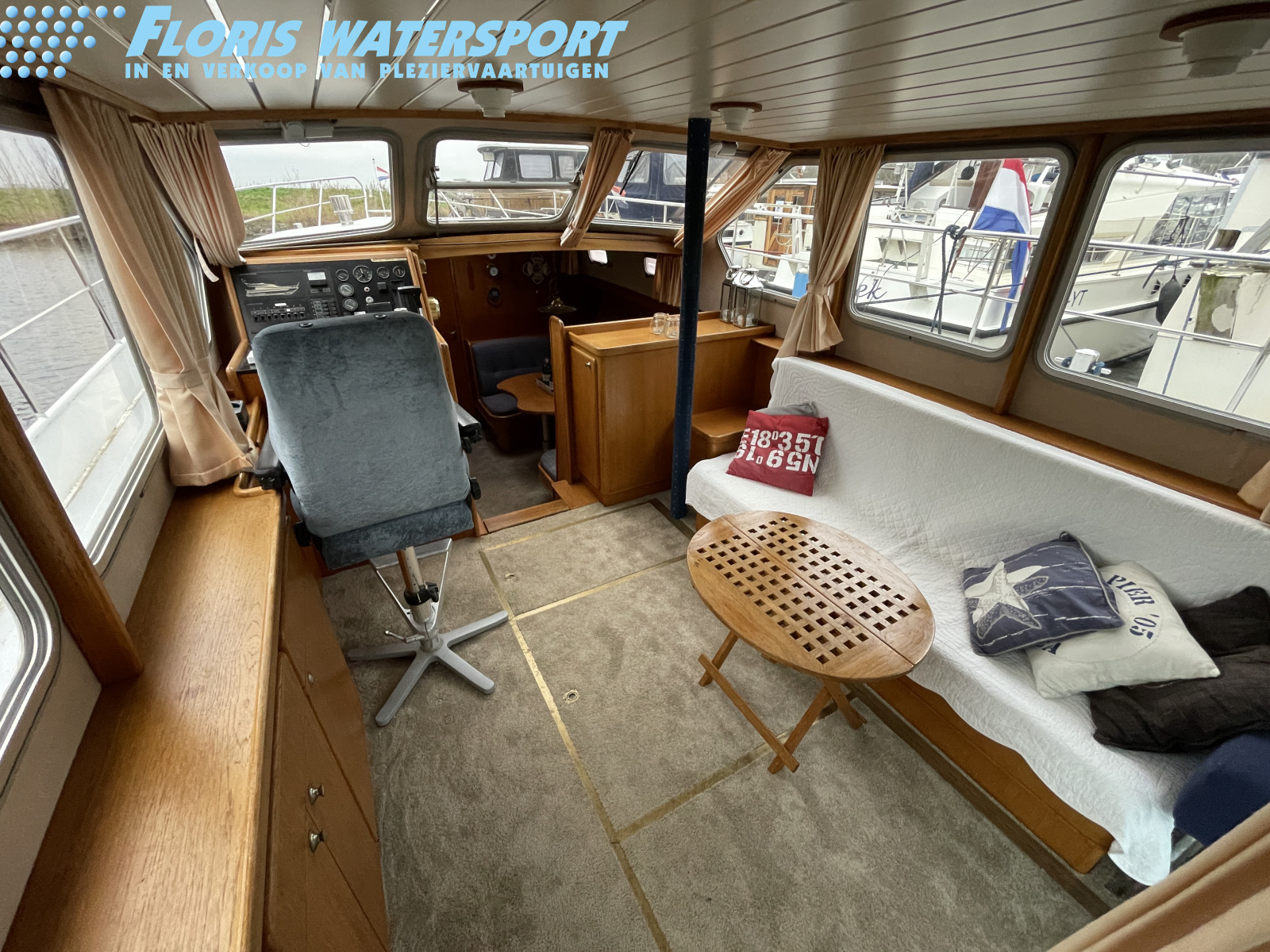 foto: 6 Valkkruiser 1200 Flybridge