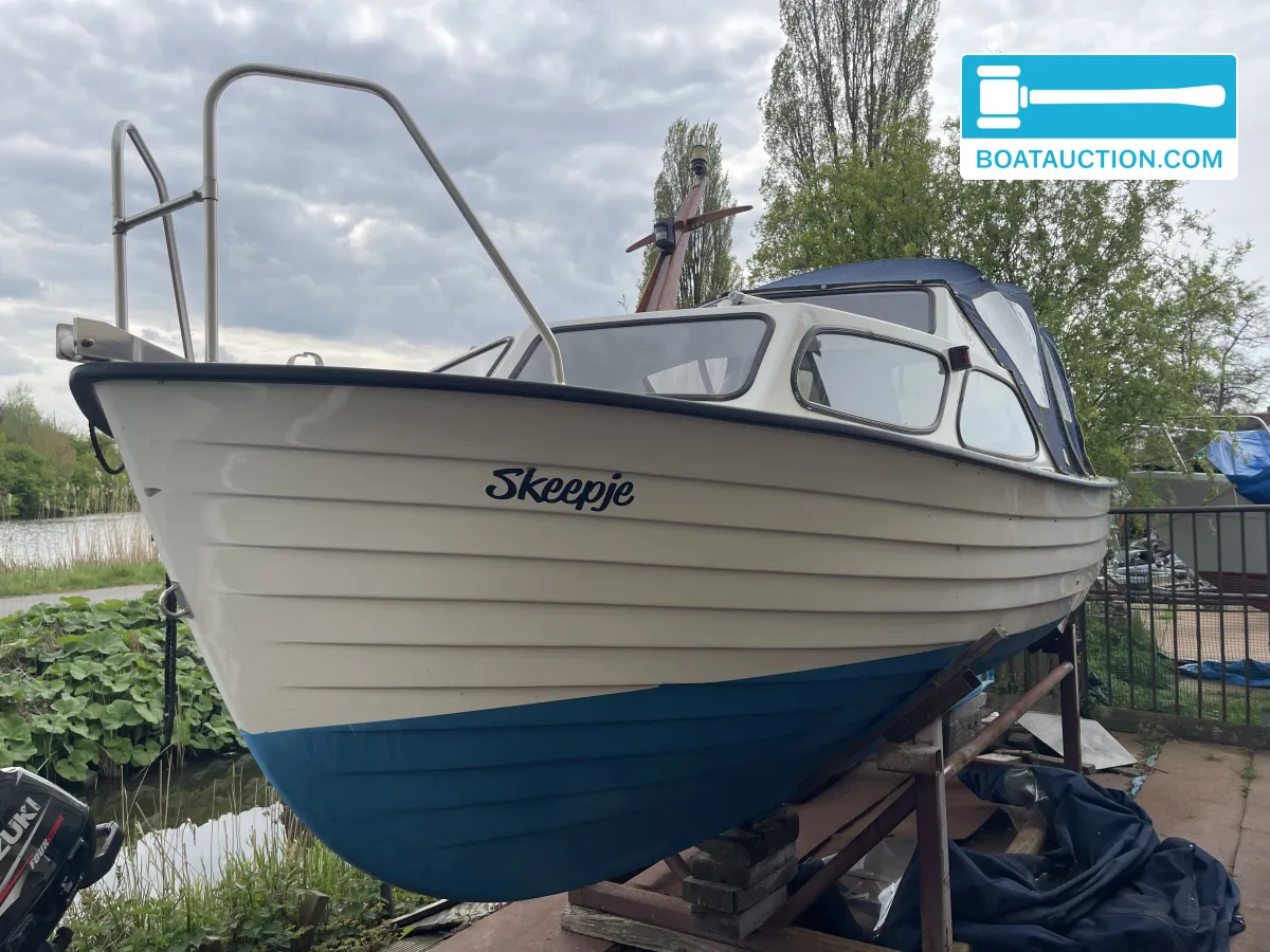 hoofdfoto: 1 Kajuitboot 650