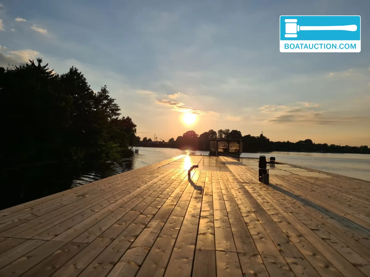 foto: 12 WSM Hausboot