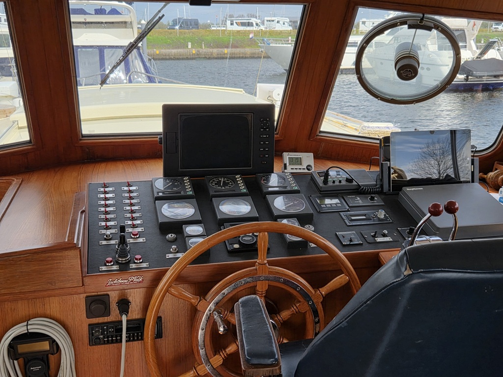 foto: 6 Valk Spiegelkotter 15.50