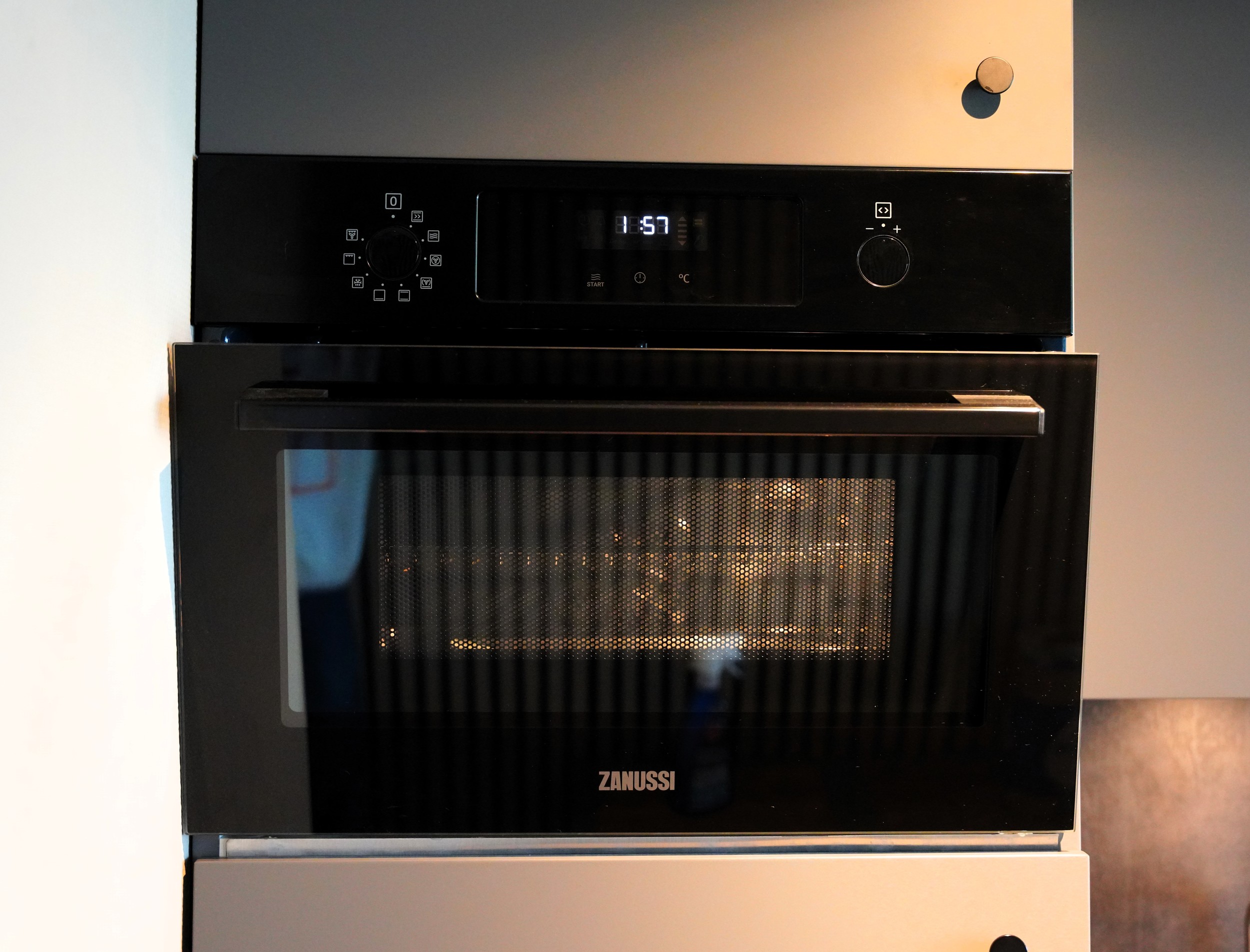 foto: 9 Castalia Evt. Met Koopligplaats Special Houseboat 1460 X 500