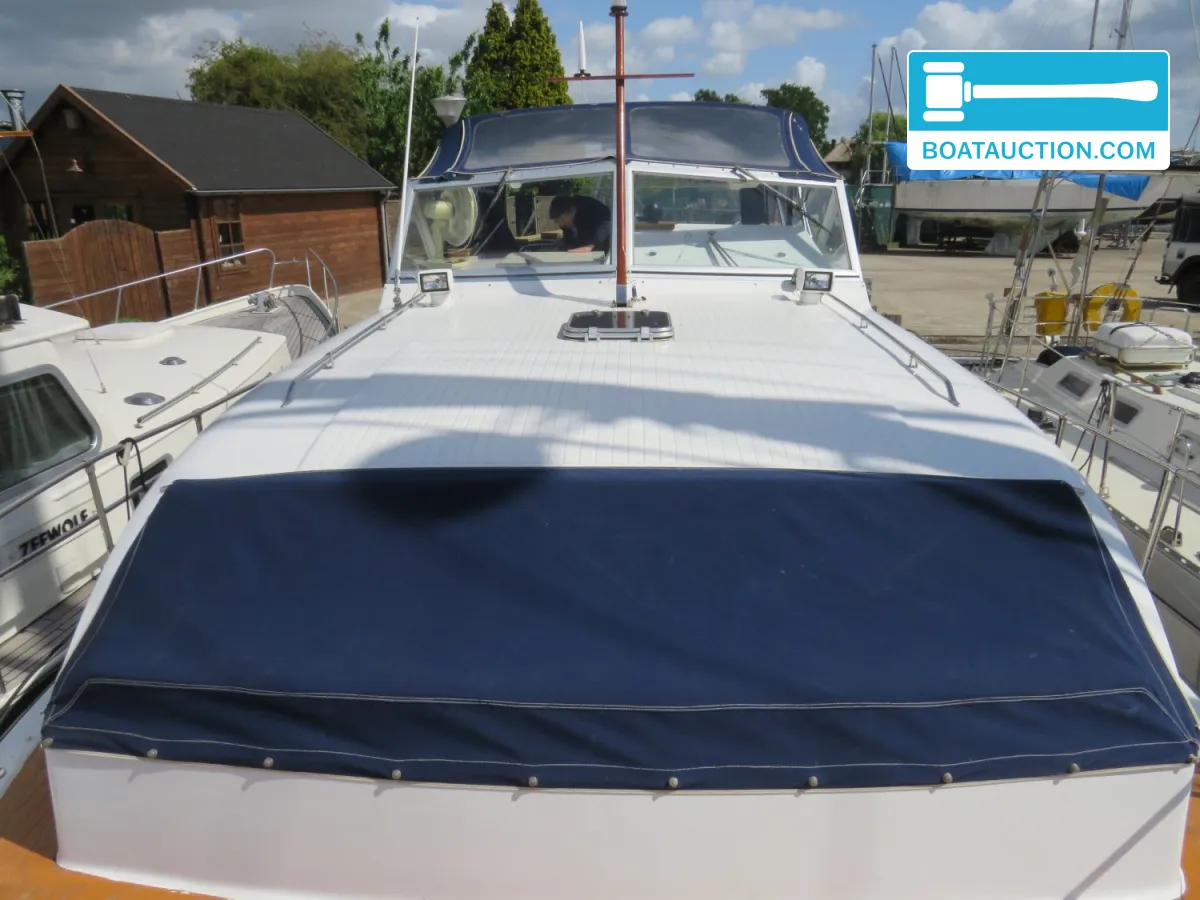 foto: 10 Chris Craft Catalina 35 DC