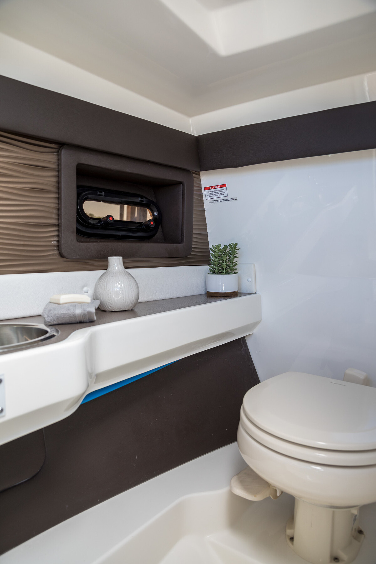 foto: 4 Sea Ray SLX 280