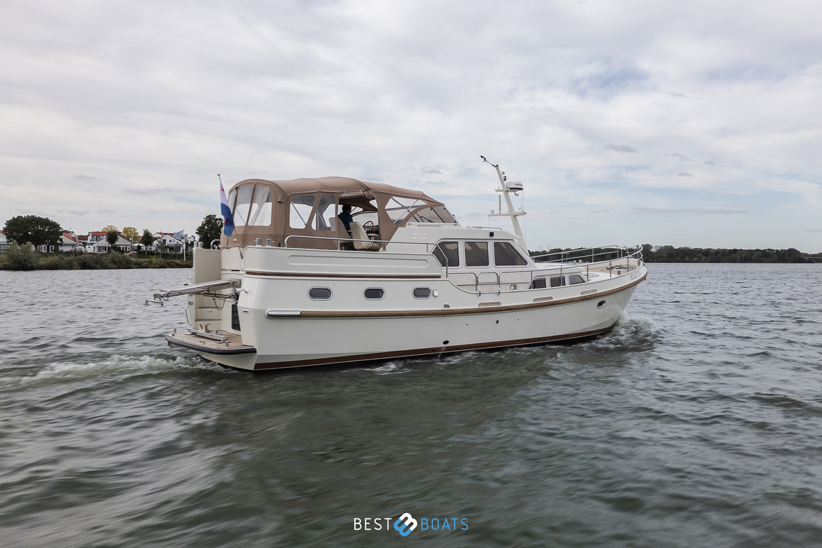 foto: 16 Linssen Grand Sturdy 470 AC Mark II Twin