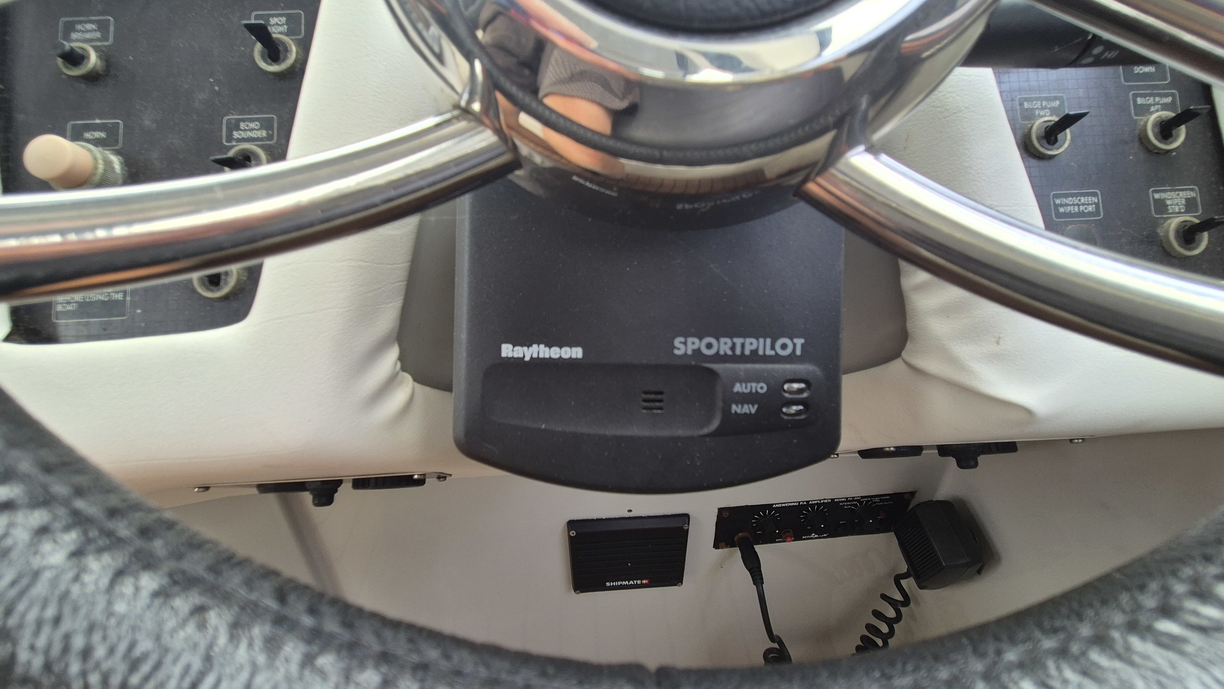 foto: 12 Sunseeker 38 Martinique