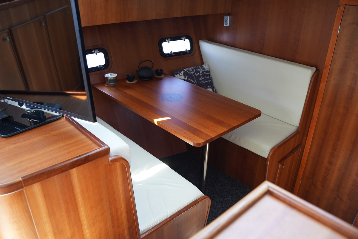 foto: 12 Treffer 1300 AK
