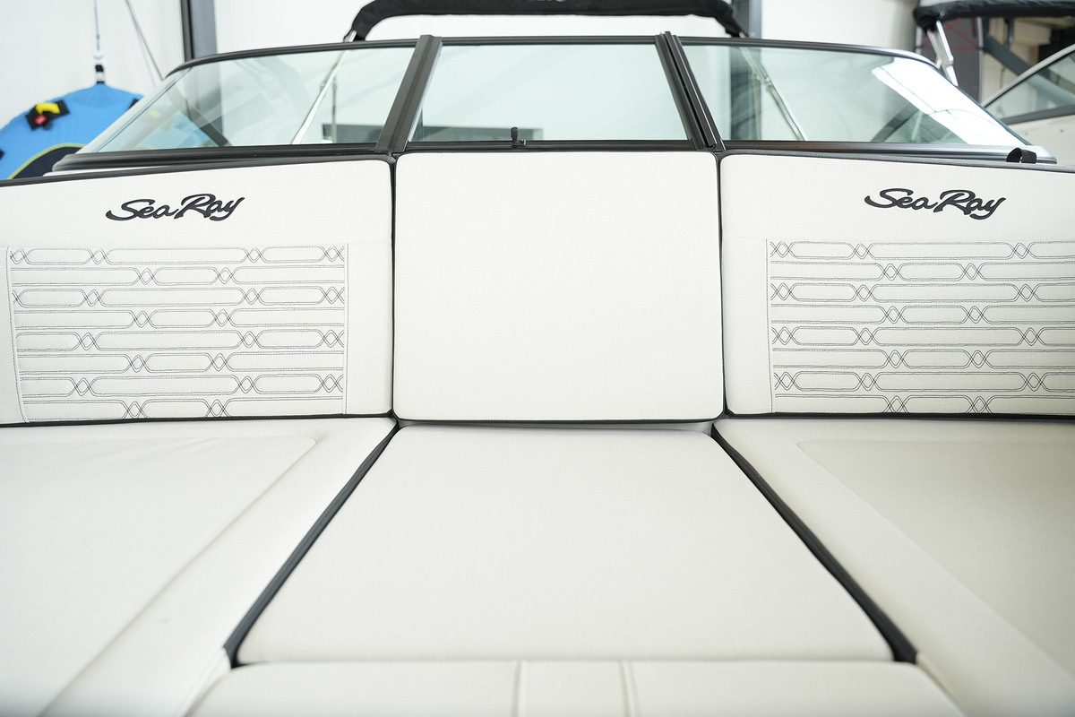 foto: 14 Sea Ray SPX 210 