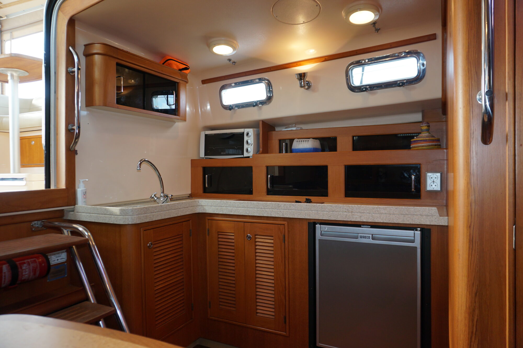 foto: 14 Island Packet Island Packet Craft 360 Express