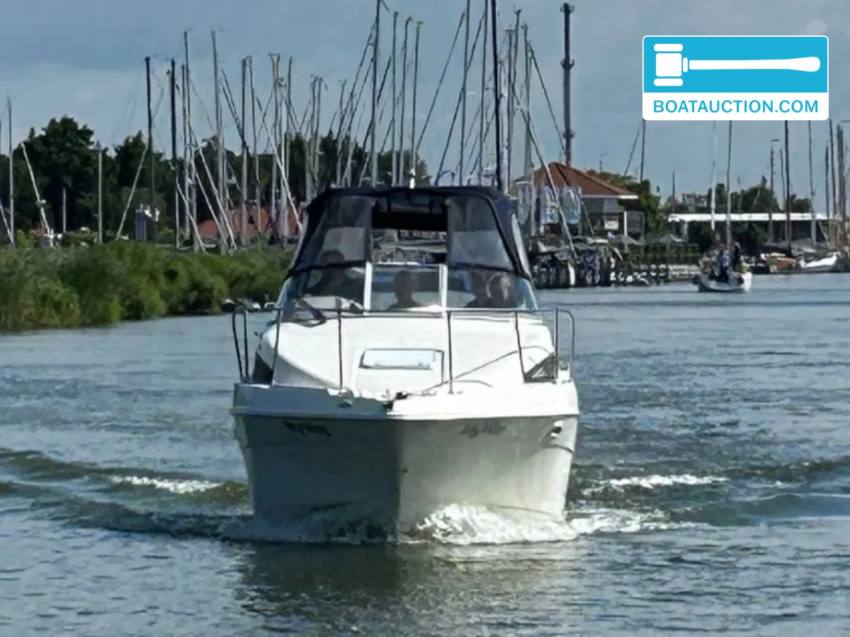 foto: 5 Bayliner 2355