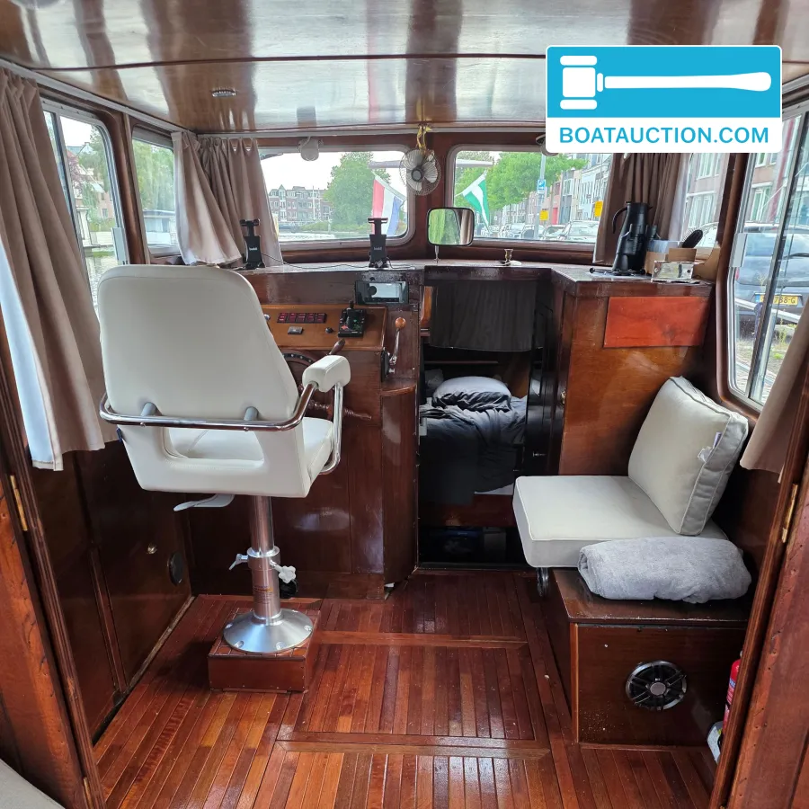 foto: 5 Motorboat 1050