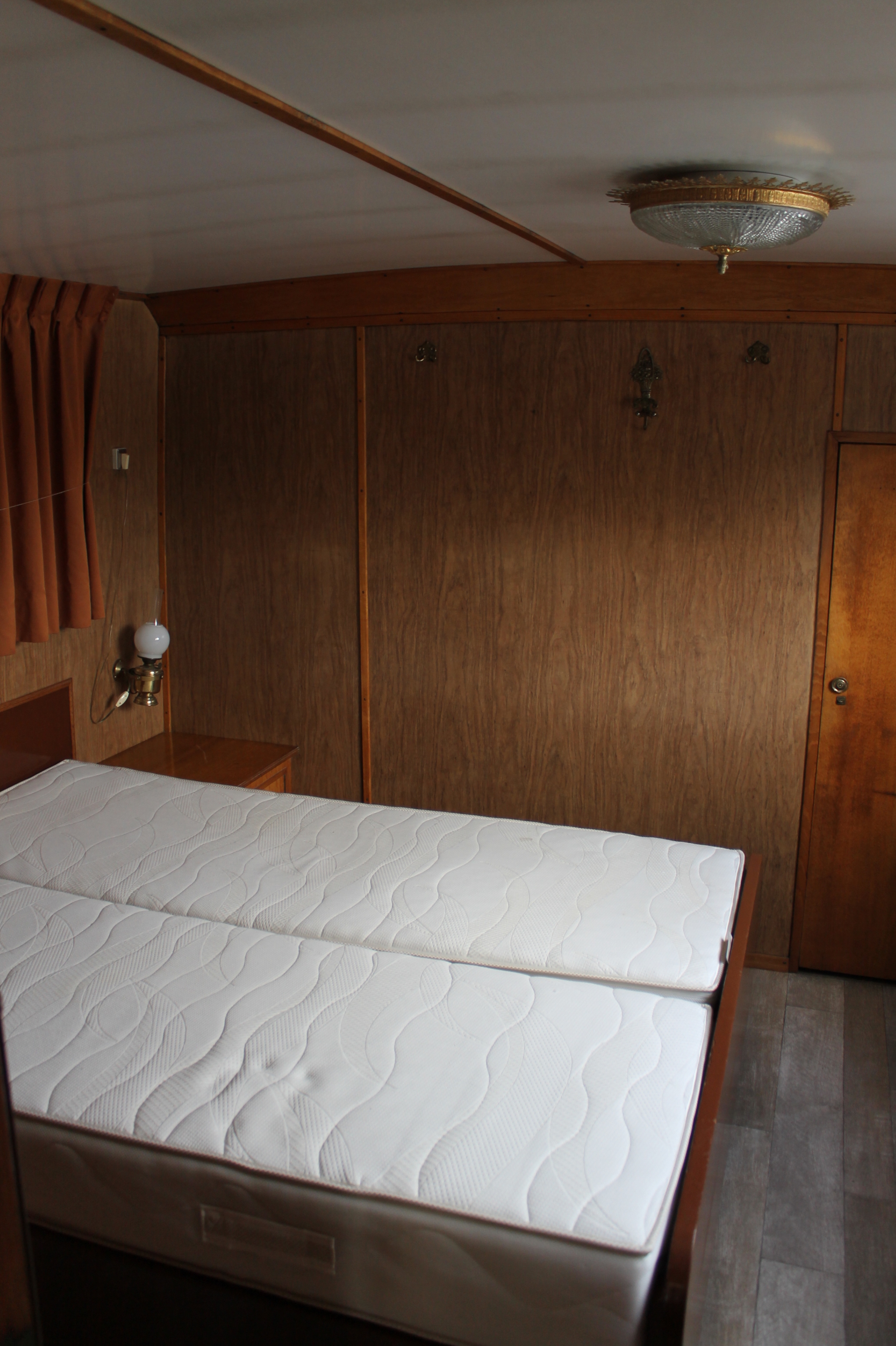 foto: 21 Tjalk Varend Woonschip 19.99