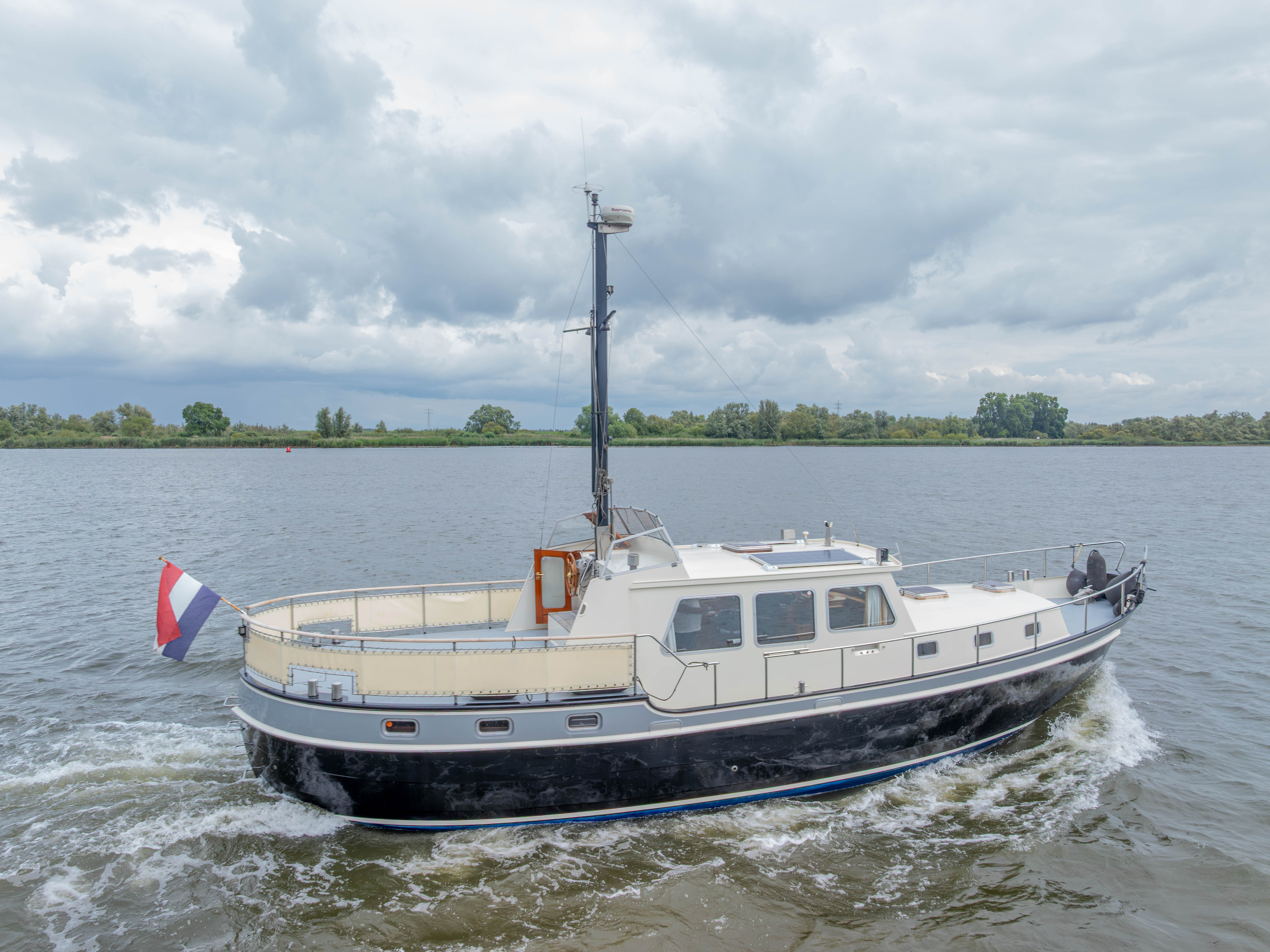 foto: 24 De Ruiter Kotter 1400