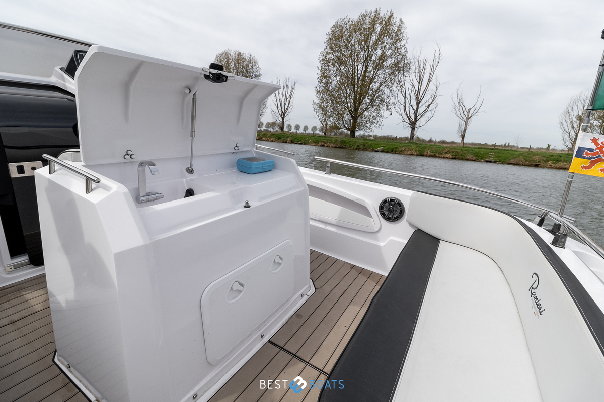 foto: 5 Ranieri Voyager 26S