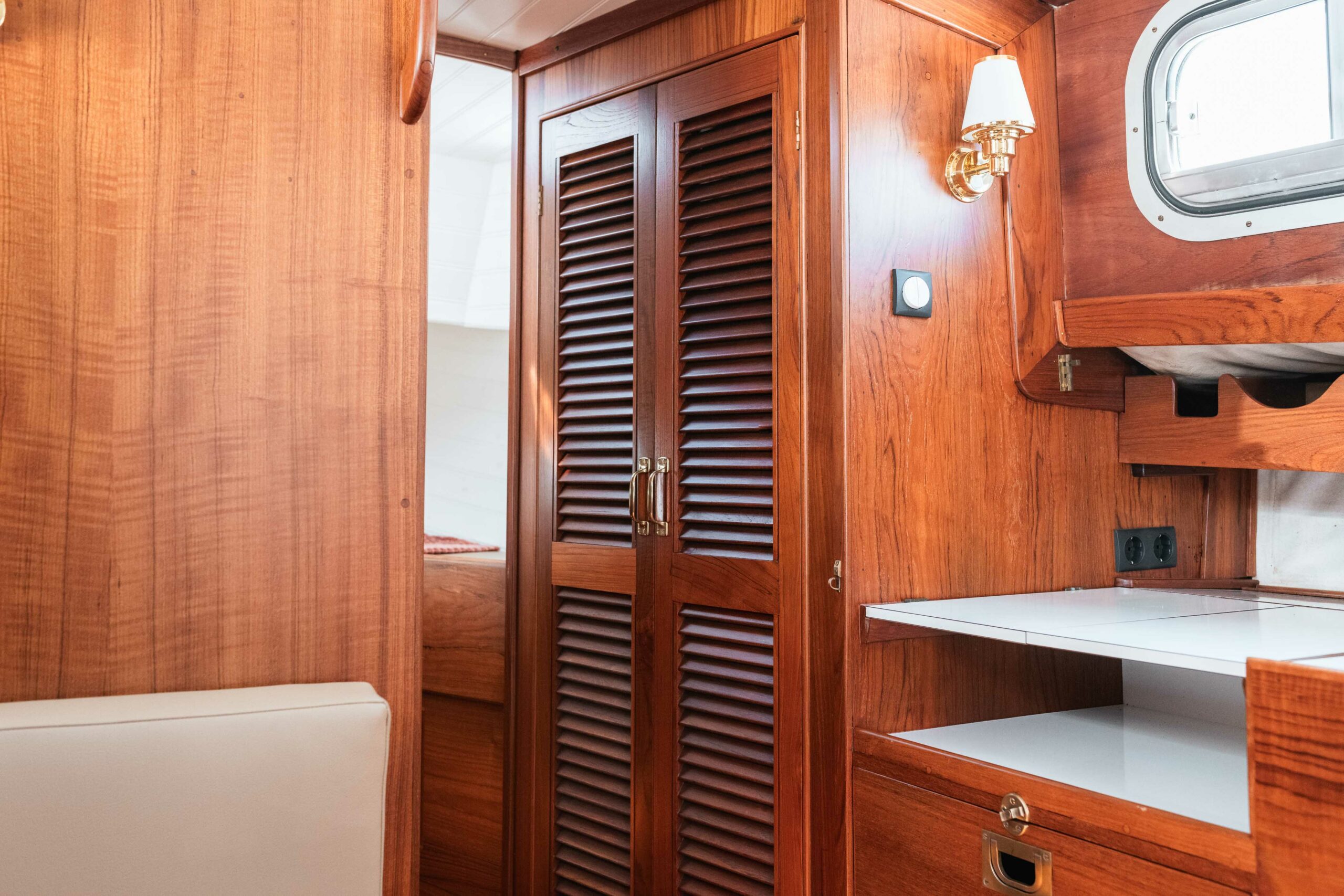 foto: 11 Fairways Marine Marine Fisher 30 Pilothouse Ketch