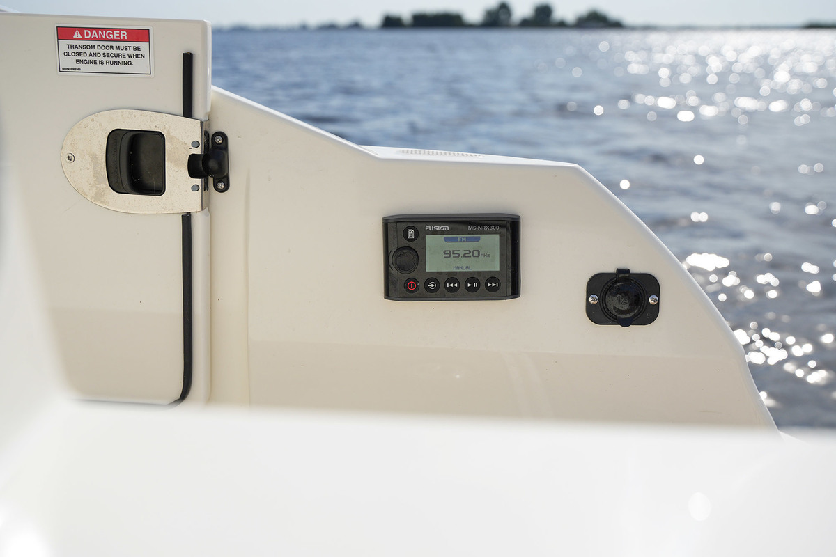foto: 12 Sea Ray SDX 290 Outboard