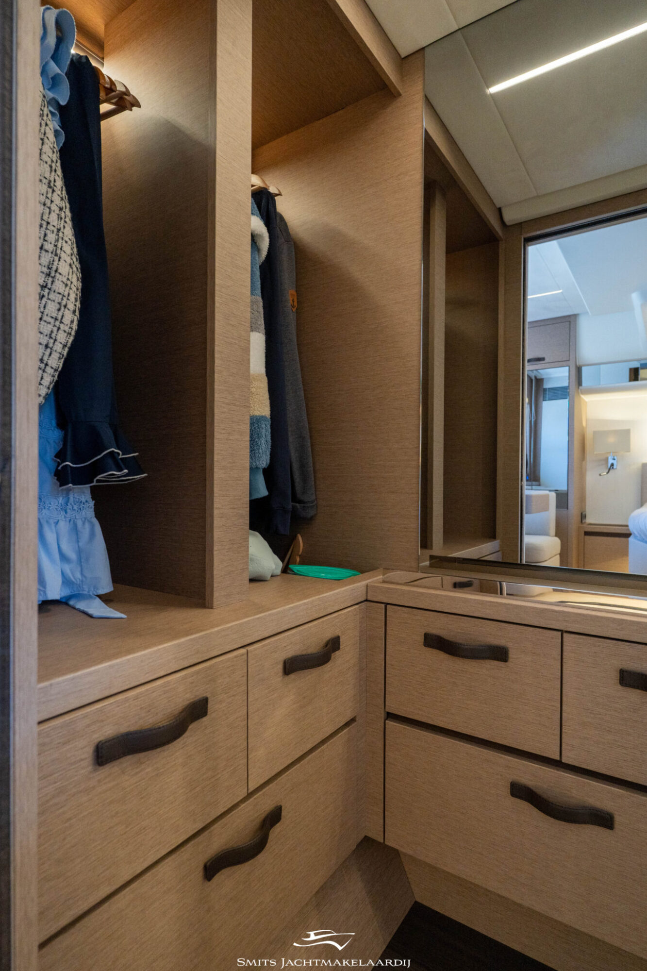 foto: 54 Prestige Prestige 590 Flybridge