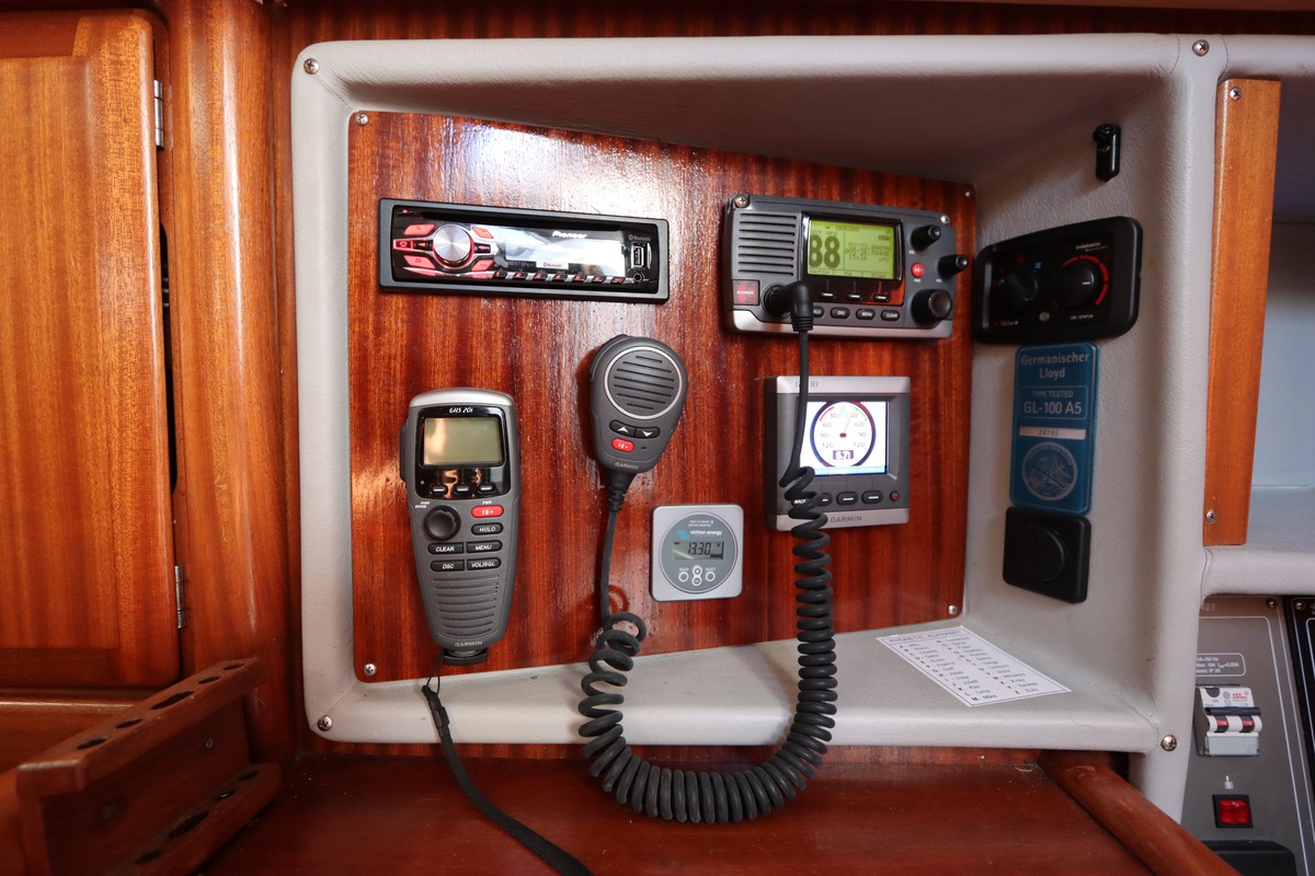 foto: 26 Bavaria  38-3 Cruiser