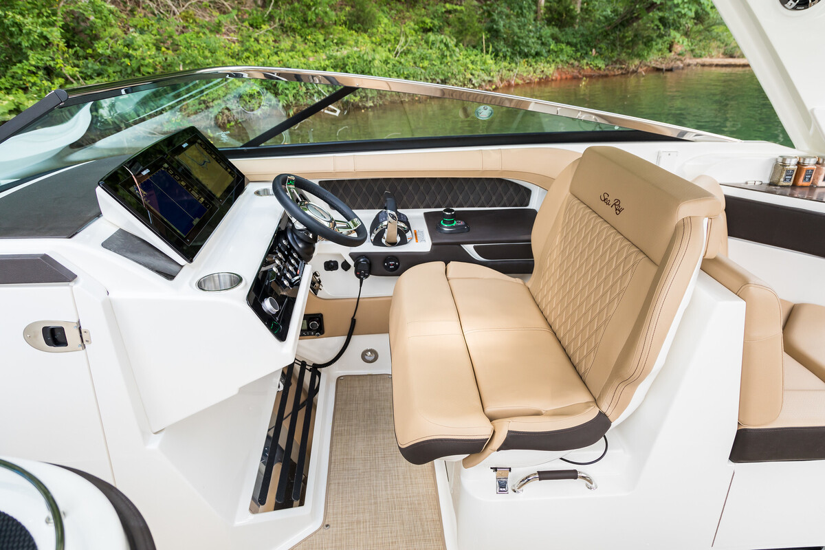 foto: 5 Sea Ray SLX 310 Outboard