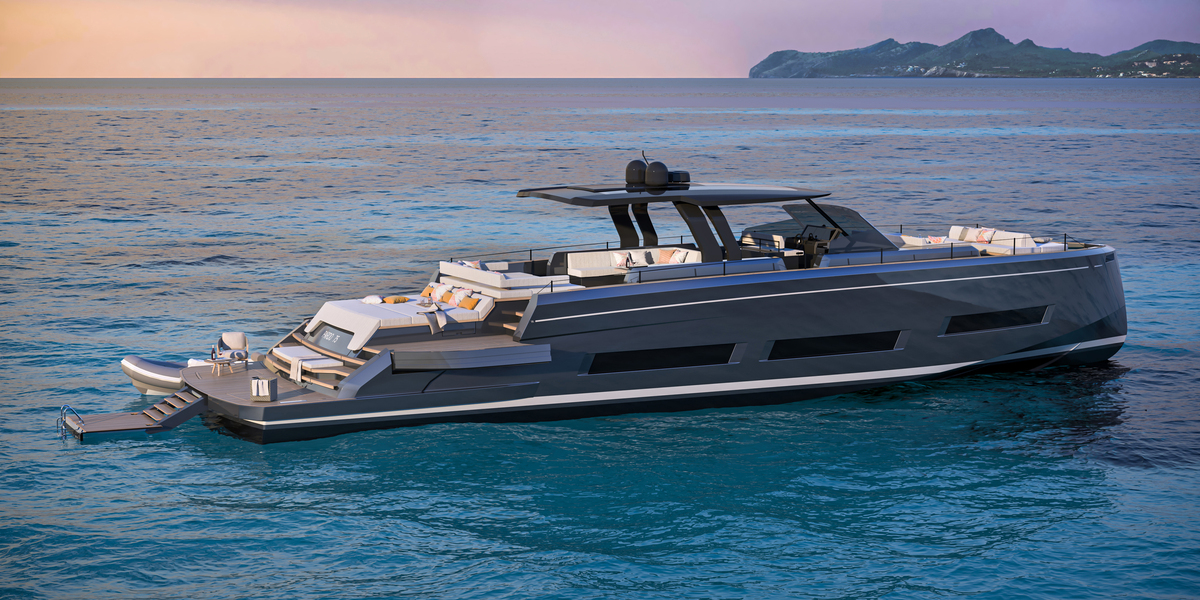 foto: 21 Riviera 4600 SPORT YACHT-PLATINUM EDITION