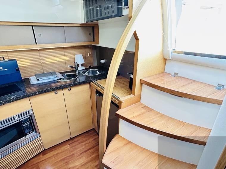 foto: 5 Fairline Targa 44 GT HT uitvoering