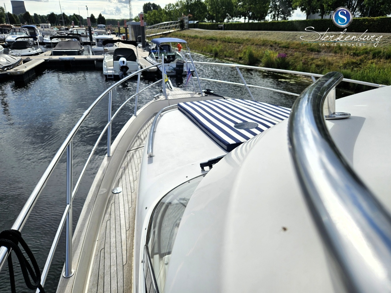 foto: 13 Aquador 33 HT