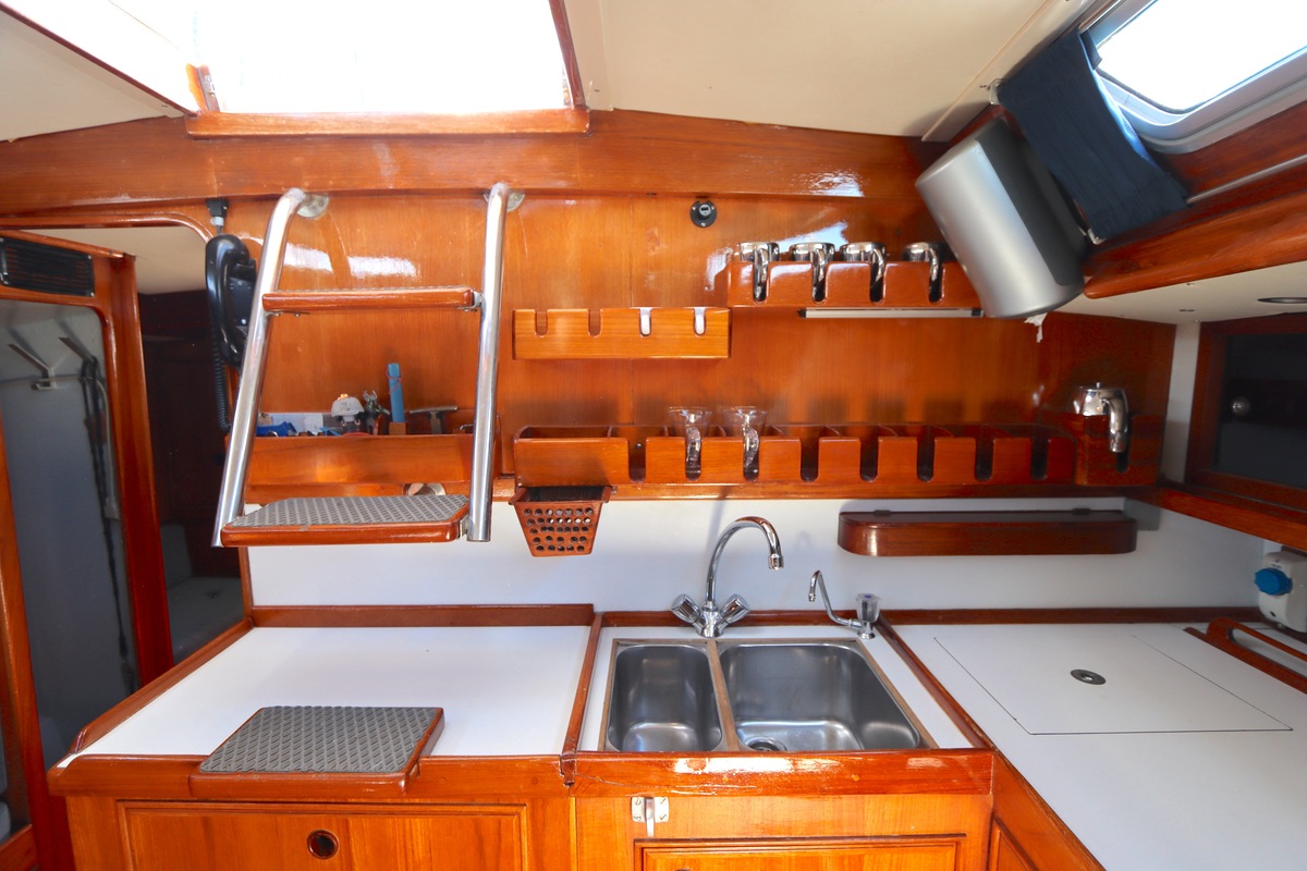 foto: 7 Holman & Pye Red Admiral 36