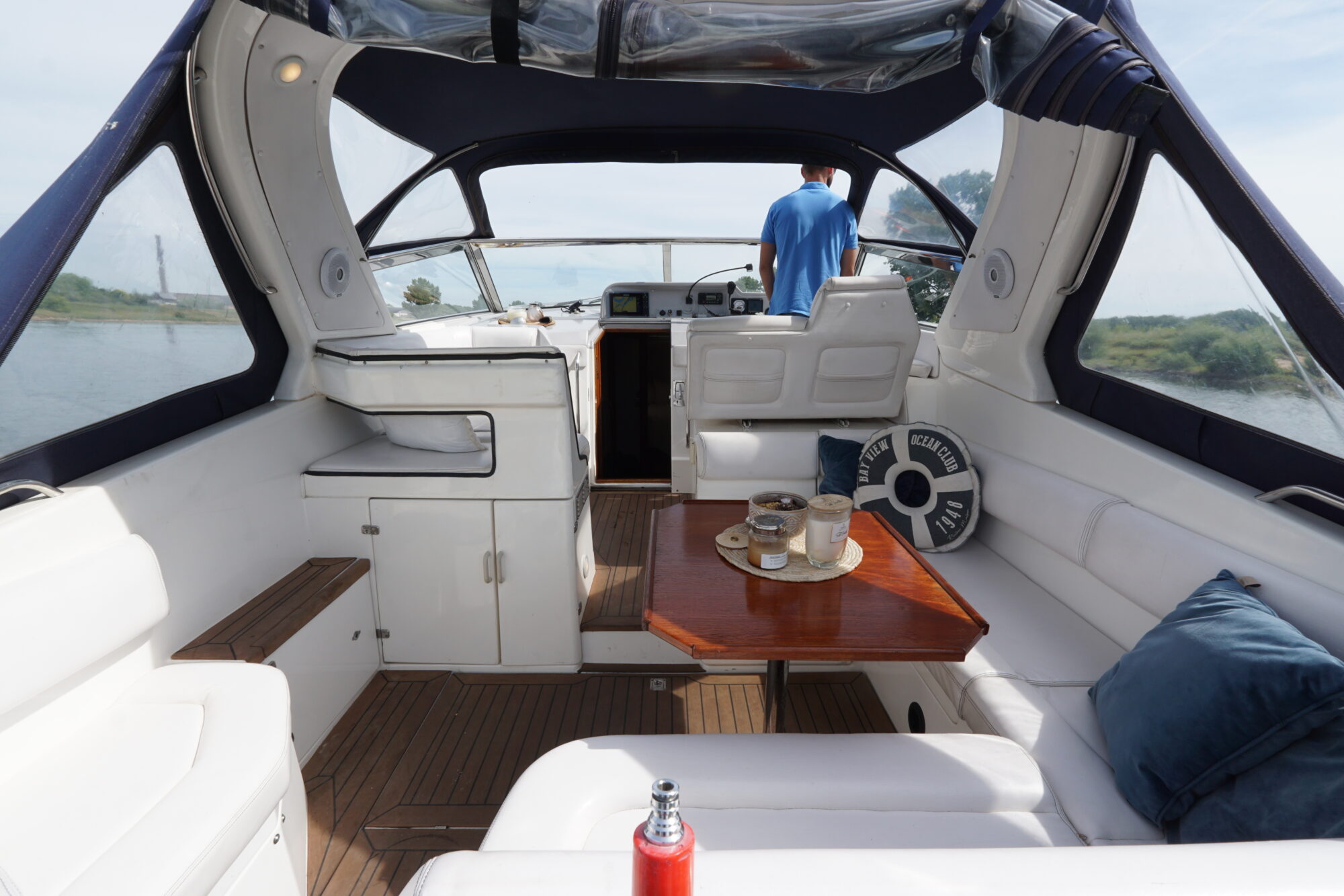 foto: 12 Sealine Sealine 328 Sport Bridge