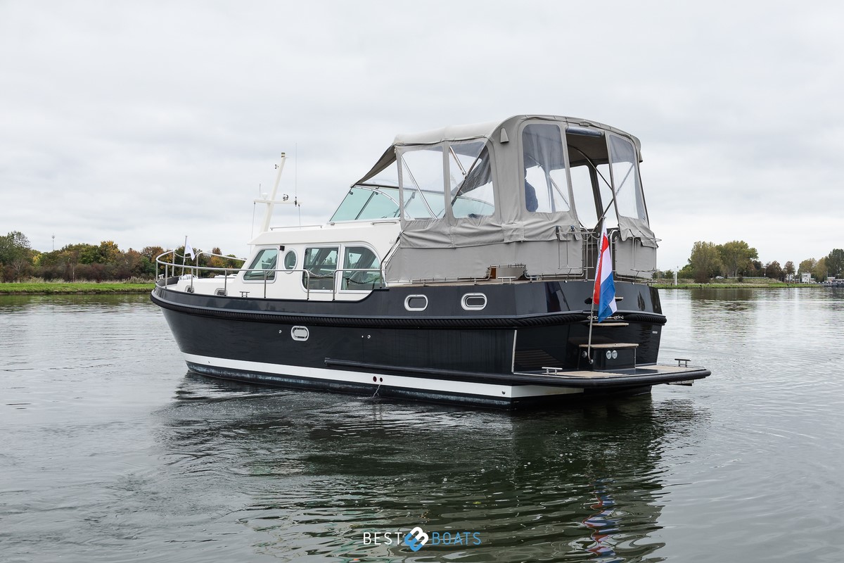 foto: 12 Linssen Grand Sturdy 34.9 AC