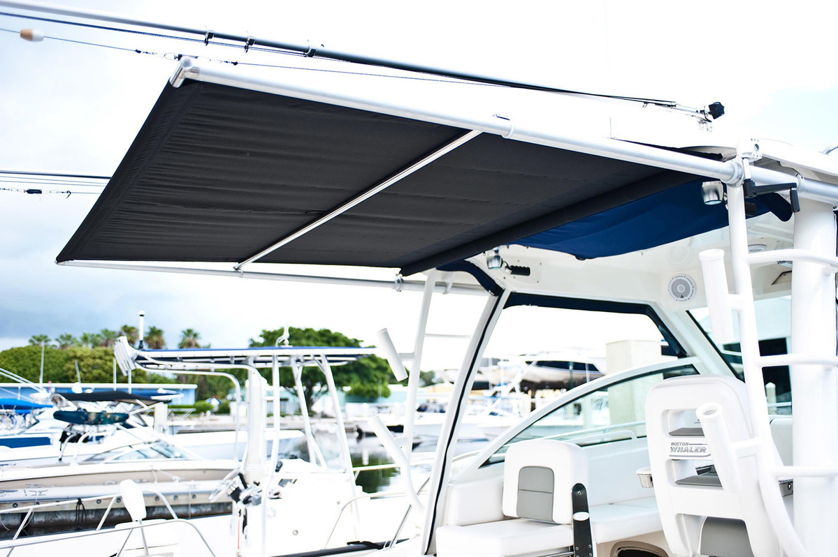 foto: 4 Boston Whaler 285 Conquest