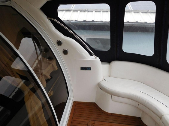 foto: 6 Sealine F 37