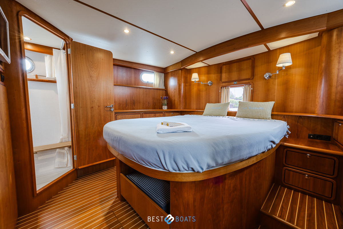 foto: 14 Linssen Grand Sturdy 430 AC MKII Diamond