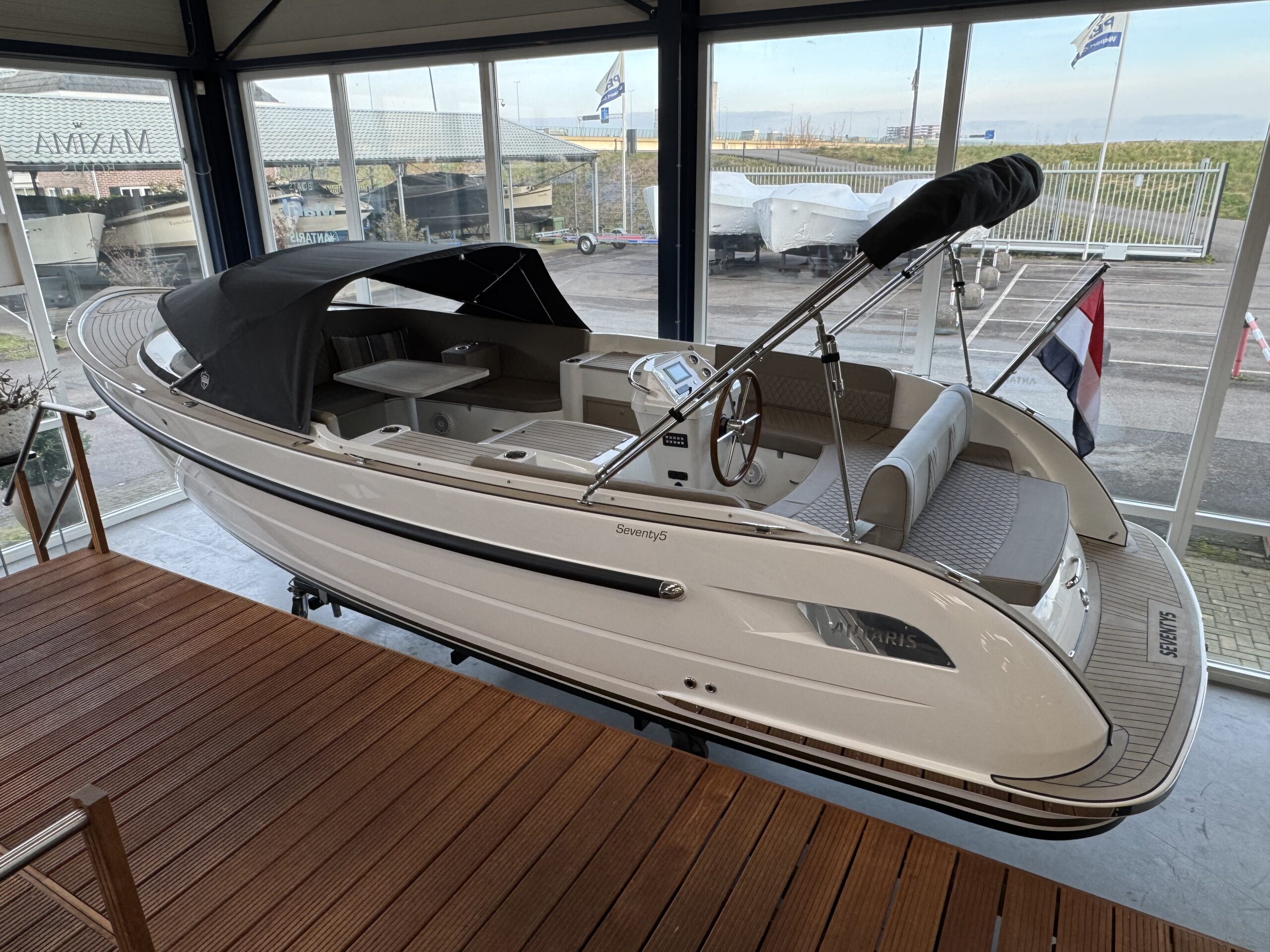 foto: 6 Antaris Seventy5 Hybride (op voorraad)
