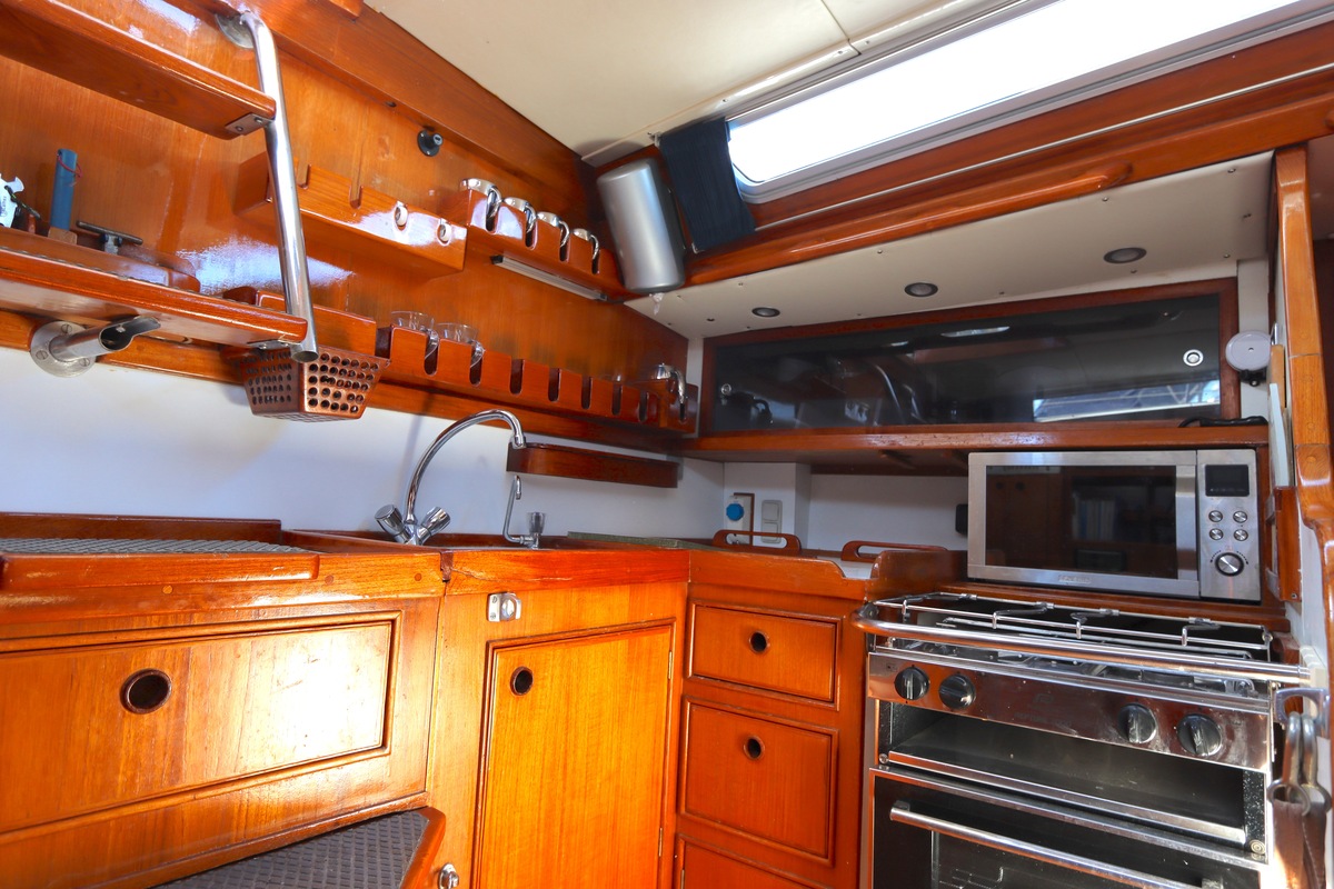 foto: 8 Holman & Pye Red Admiral 36