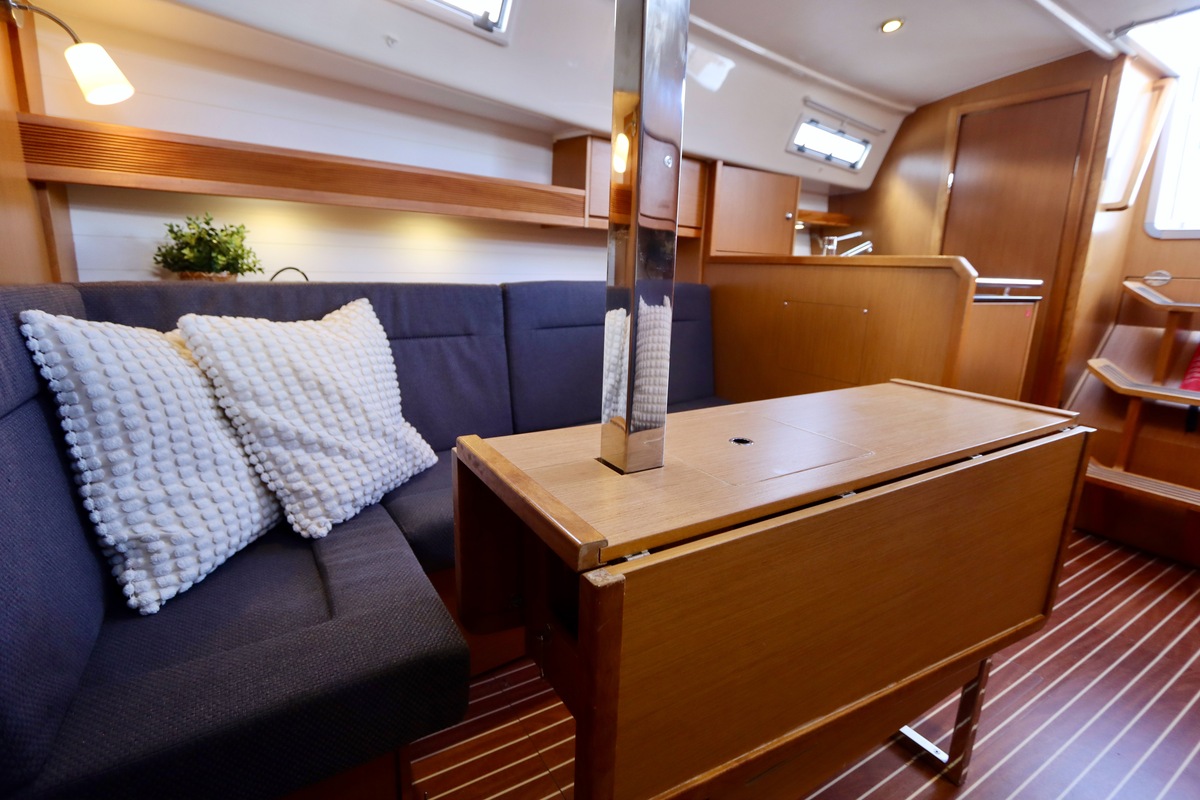 foto: 12 Bavaria  32 Cruiser