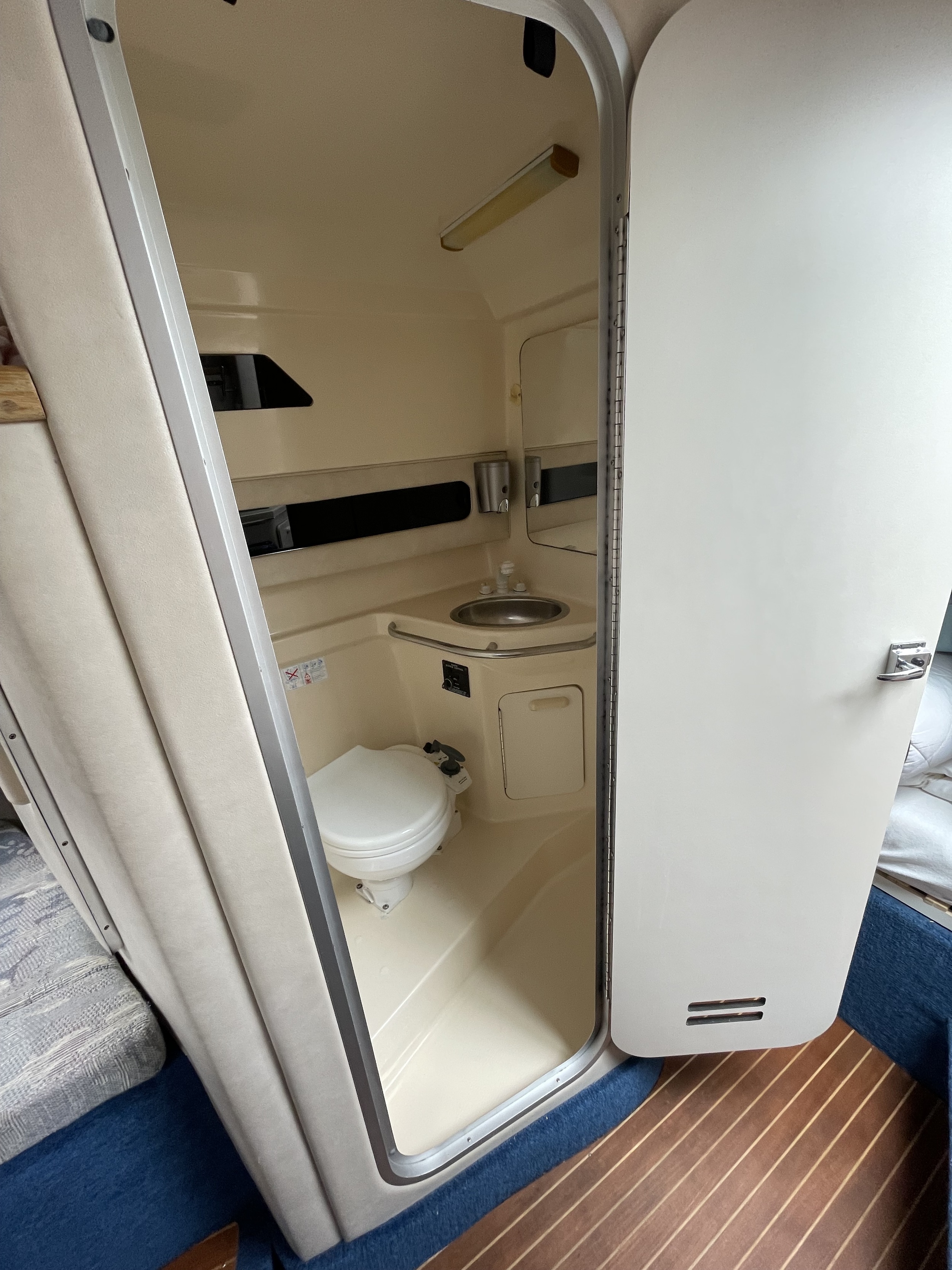 foto: 6 Sea Ray 270DA