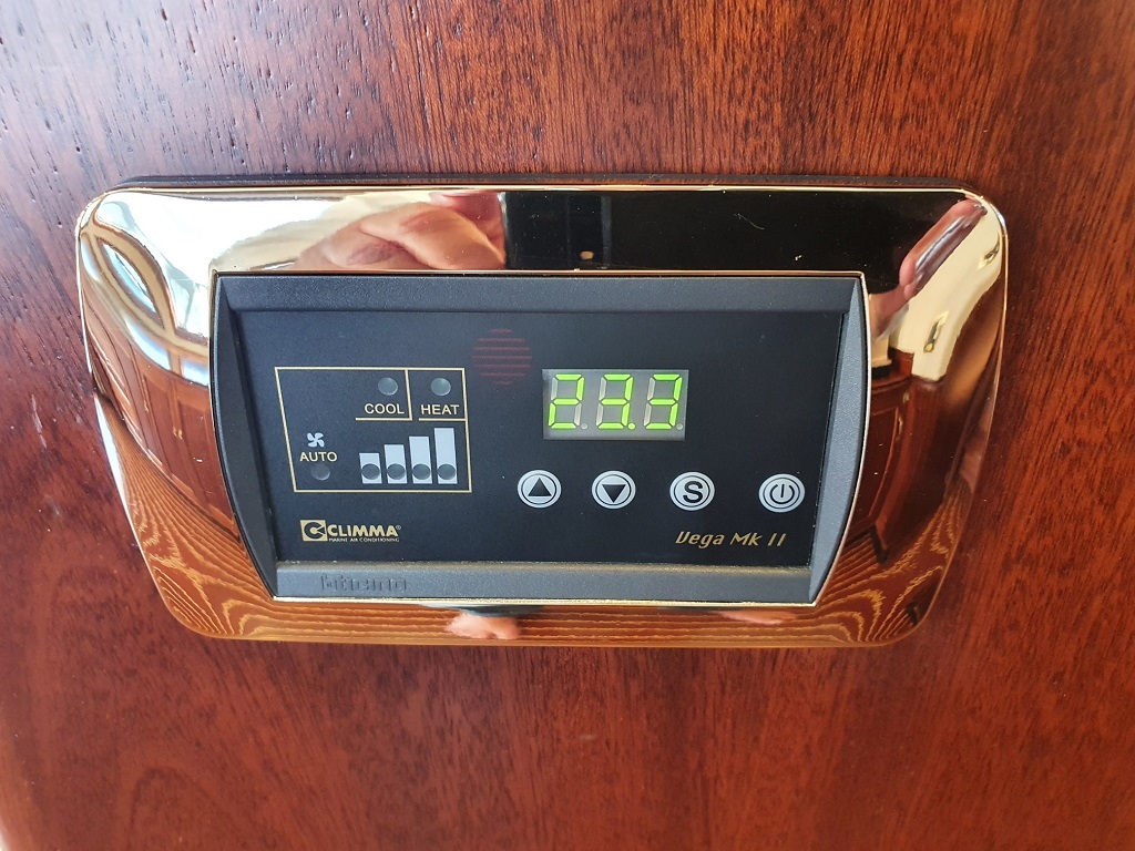 foto: 12 Delfino 60