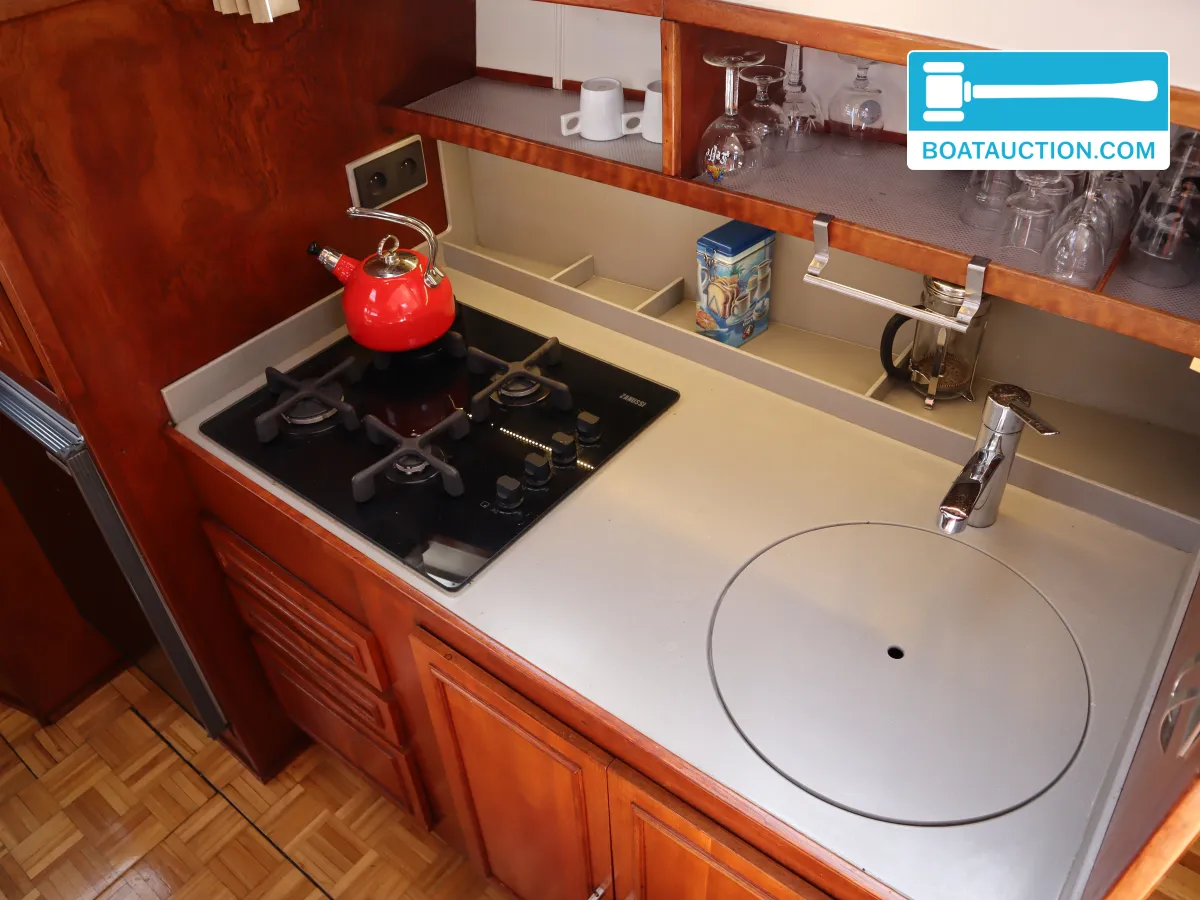 foto: 13 Visserstrawler 1050