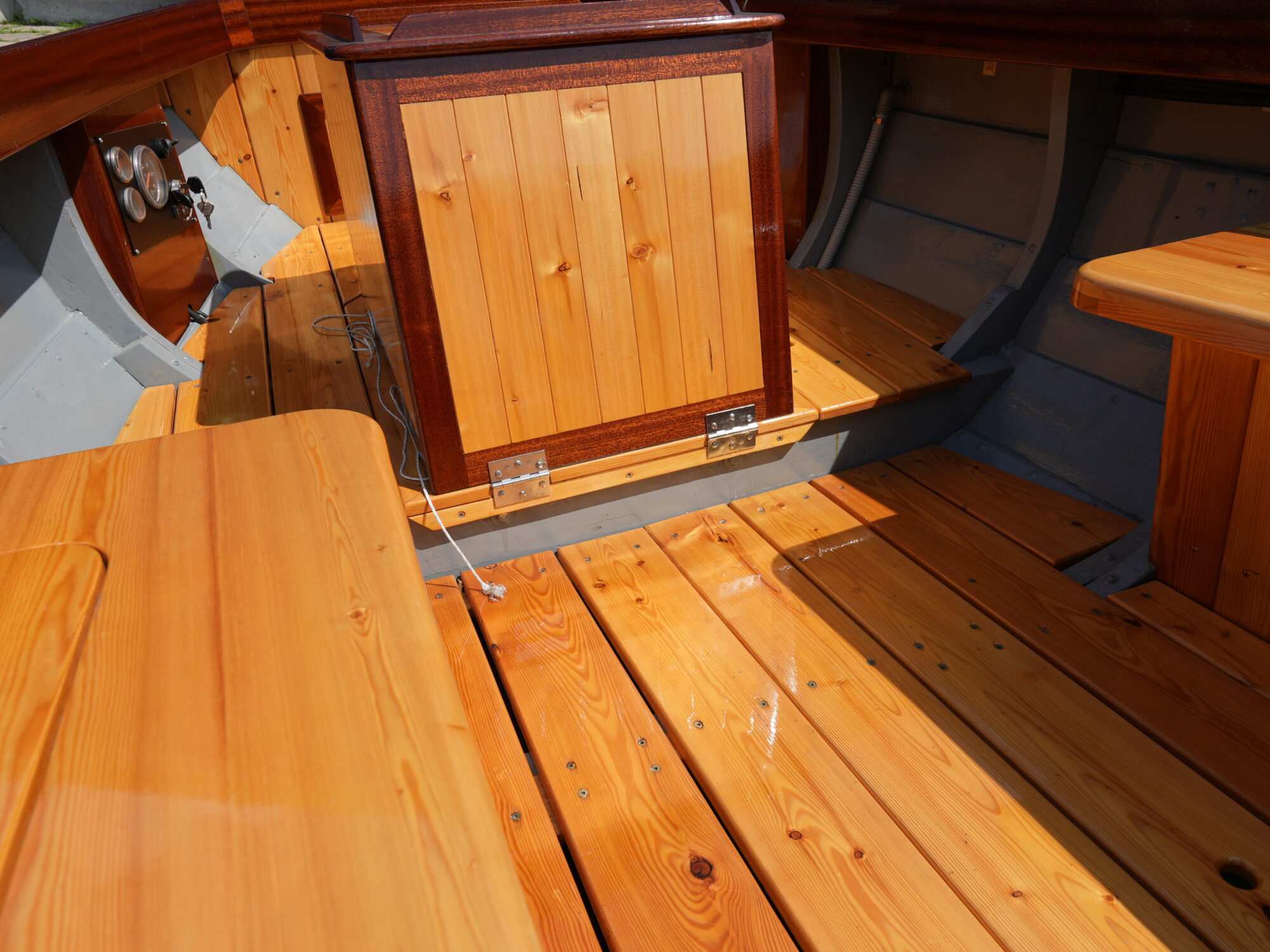 foto: 10 Kapitein Klassieke Mahoniehouten Sloep 6.20