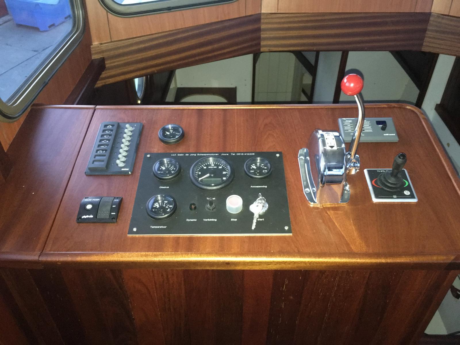 foto: 5 Amsterdamse Sleepboot 13.00