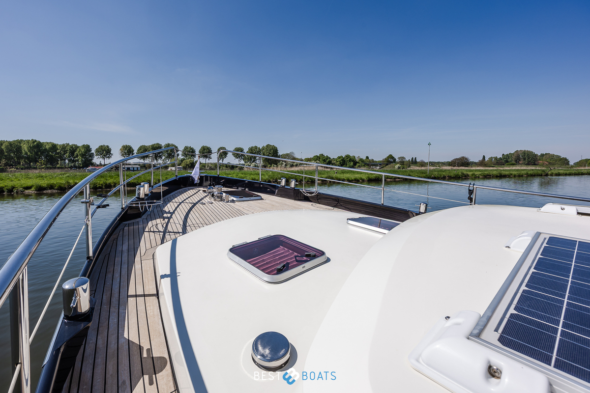 foto: 9 Linssen Grand Sturdy 470 MKIII