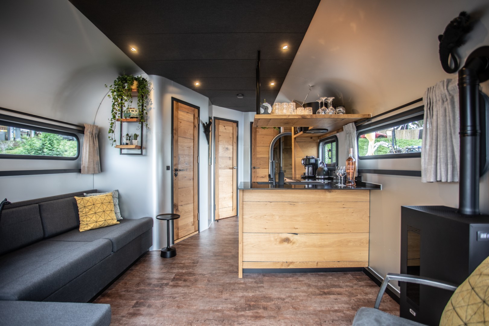 foto: 9 The Coon 1000 Houseboat