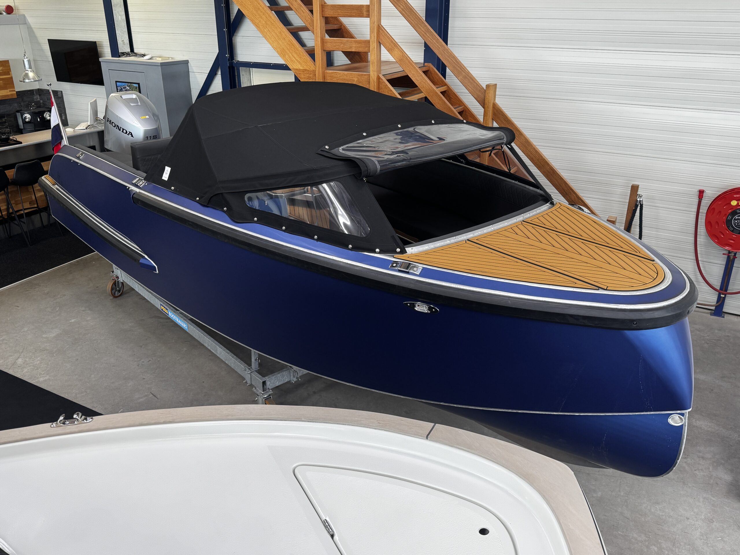 foto: 6 Qualia QT 22 Outboard