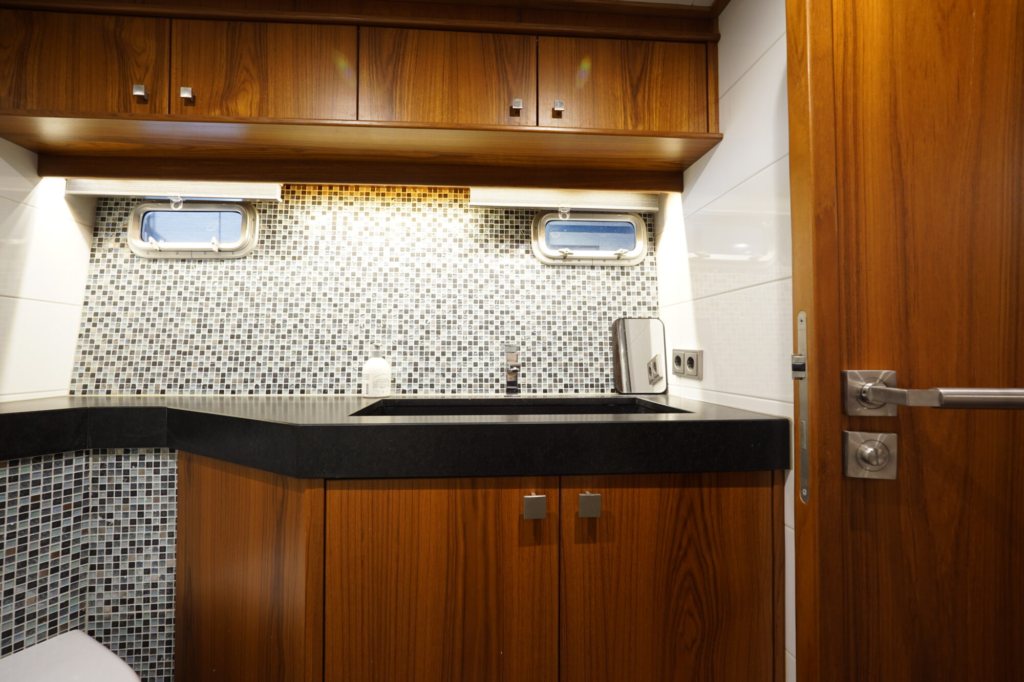 foto: 26 Custen Custen Kruiser 18.00 VS