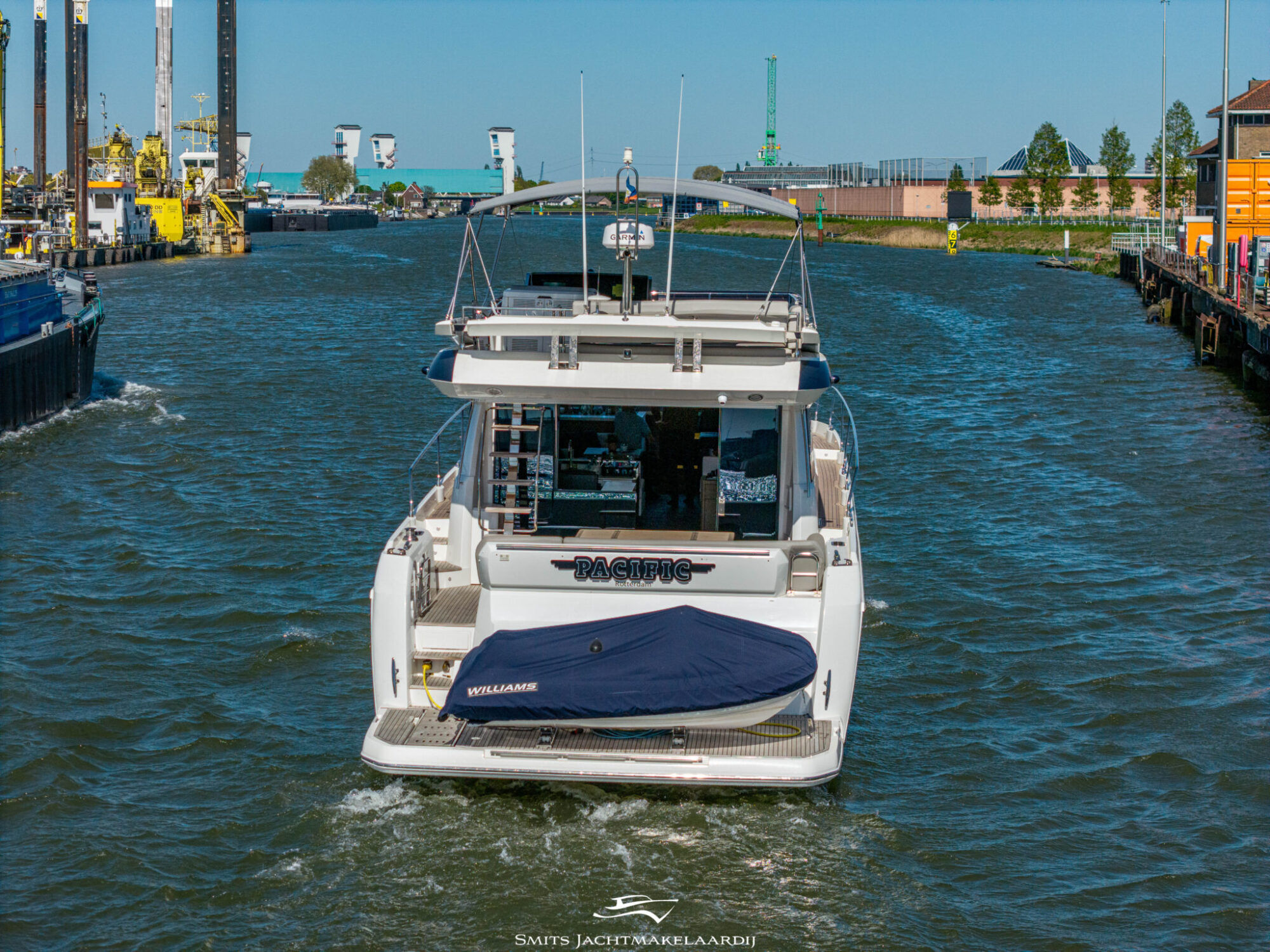 foto: 57 Prestige Prestige 590 Flybridge