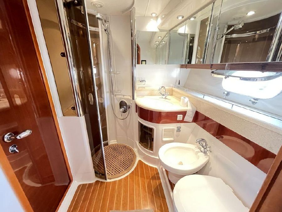 foto: 8 Fairline  Squadron 50