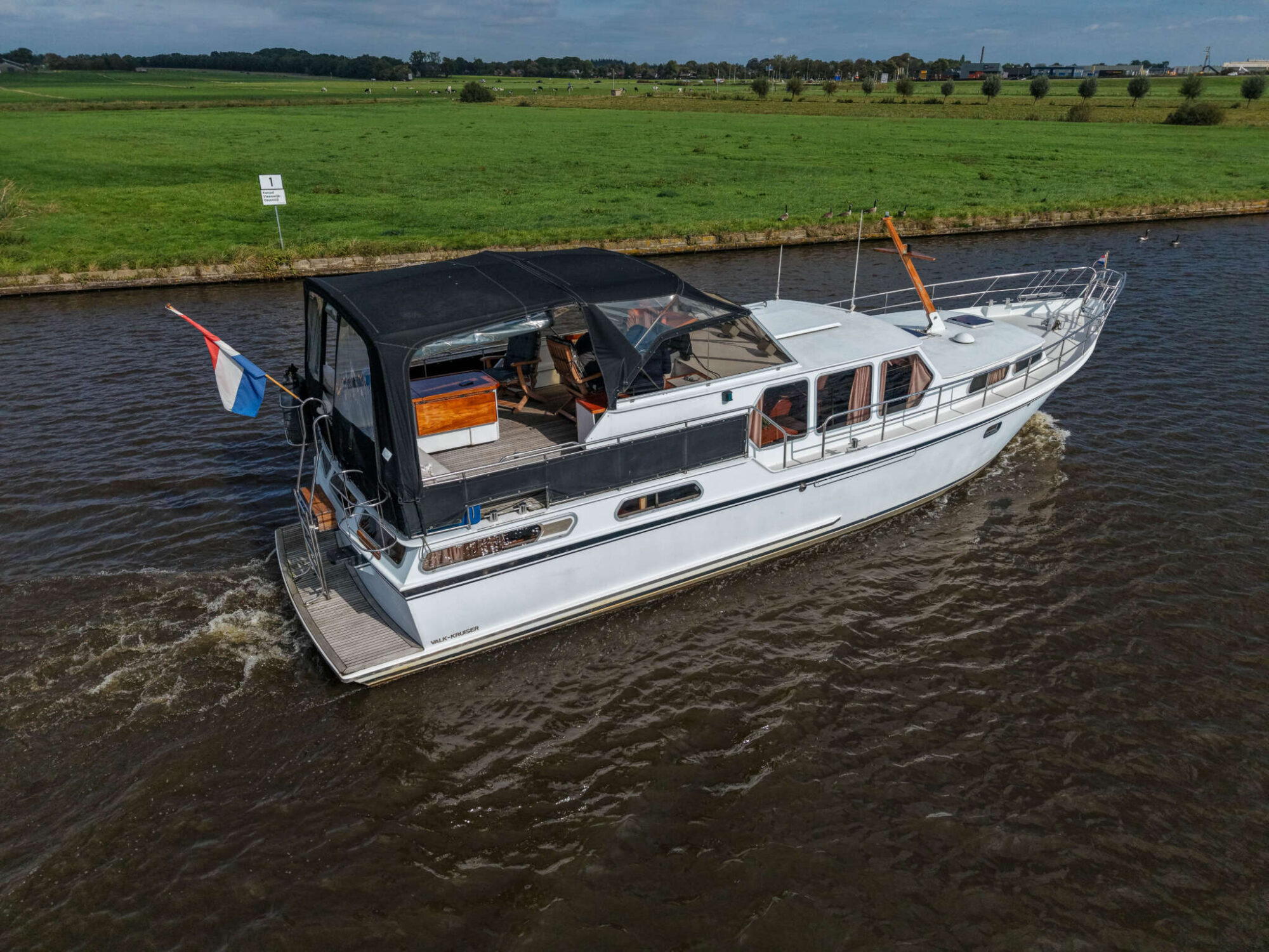 foto: 16 Valkkruiser Valkkruiser Waterman 13.50 AK
